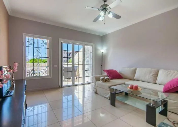 1 Bedroom Cristianos Vistas
