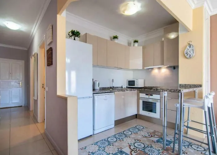 1 Bedroom Cristianos Vistas