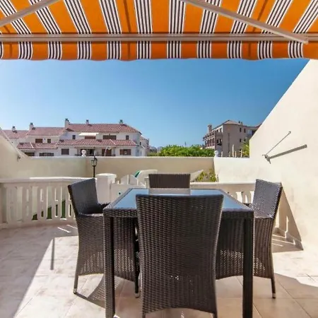 1 Bedroom Cristianos Vistas Апартаменты